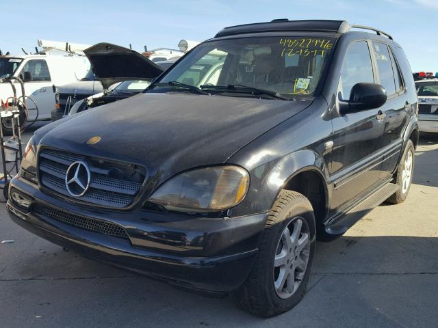 4JGAB72E1YA192174 - 2000 MERCEDES-BENZ ML 430 BLACK photo 2