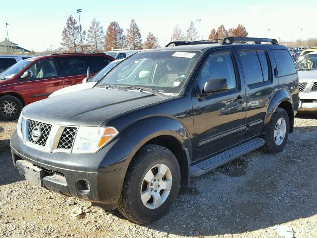 5N1AR18W06C630774 - 2006 NISSAN PATHFINDER BLACK photo 2