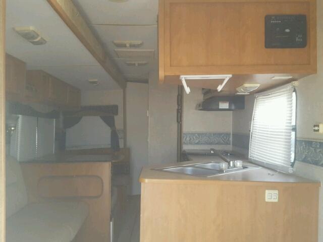 1EF1R282746007135 - 2004 RVIS CAMPER WHITE photo 5