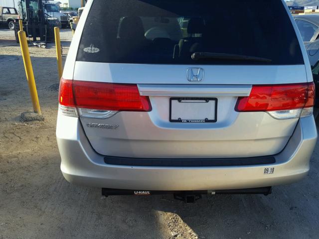 5FNRL382X8B076053 - 2008 HONDA ODYSSEY LX GRAY photo 9