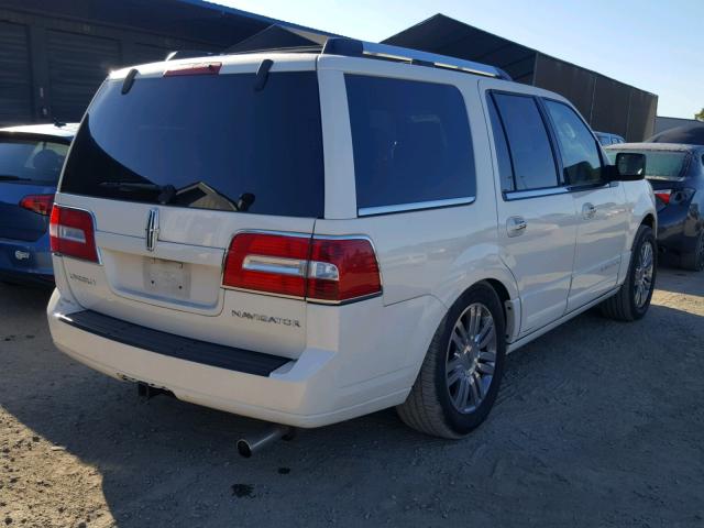 5LMFU28557LJ18041 - 2007 LINCOLN NAVIGATOR Biały zdjęcie 4