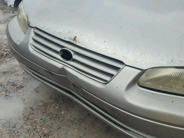 JT2BG22K8X0269784 - 1999 TOYOTA CAMRY LE 米色 照片 9