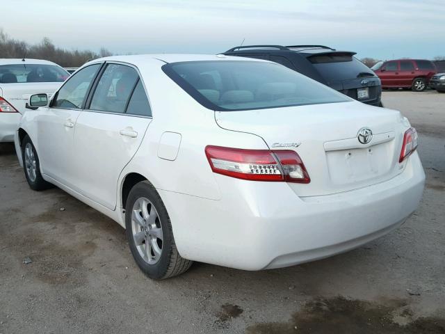 4T4BF3EK3BR097257 - 2011 TOYOTA CAMRY BASE WHITE photo 3