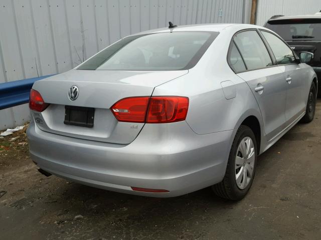 3VWD17AJ6EM359112 - 2014 VOLKSWAGEN JETTA SE SILVER photo 4