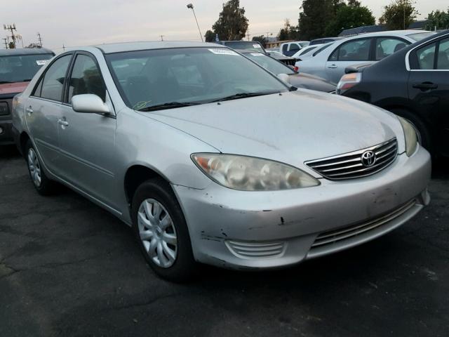 4T1BE32K15U021395 - 2005 TOYOTA CAMRY LE SILVER photo 1