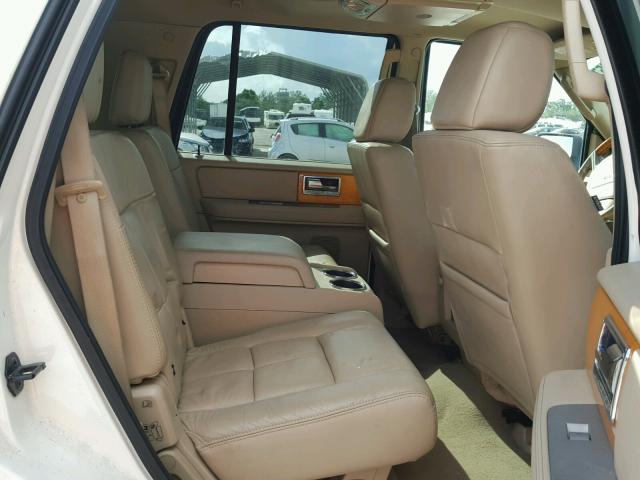 5LMFU27537LJ21151 - 2007 LINCOLN NAVIGATOR WHITE photo 6