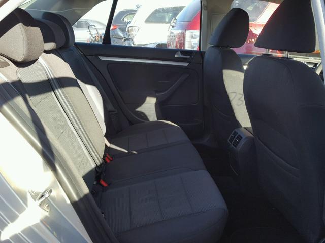 3VWJX7AJ7AM065536 - 2010 VOLKSWAGEN JETTA S Gümüş foto 6