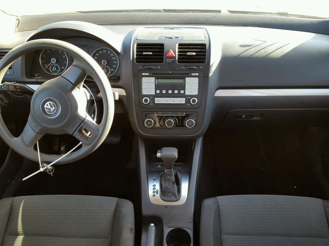 3VWJX7AJ7AM065536 - 2010 VOLKSWAGEN JETTA S Gümüş foto 9