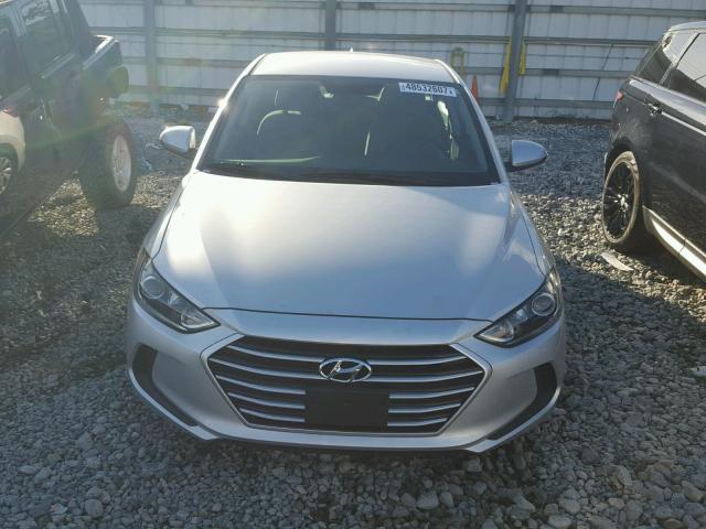 5NPD74LF2HH126136 - 2017 HYUNDAI ELANTRA SE SILVER photo 9