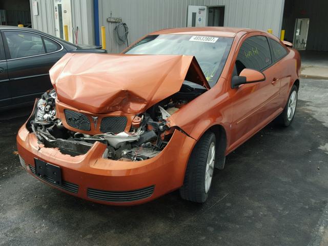 1G2AL15FX77263665 - 2007 PONTIAC G5 ORANGE photo 2