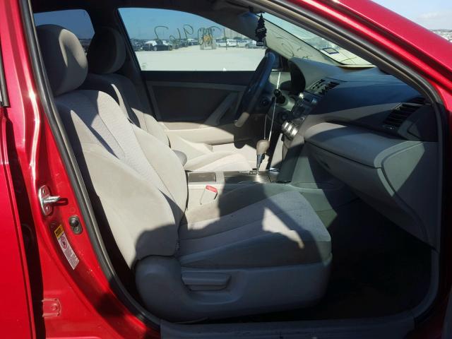 4T1BF3EK6BU651224 - 2011 TOYOTA CAMRY BASE RED photo 5