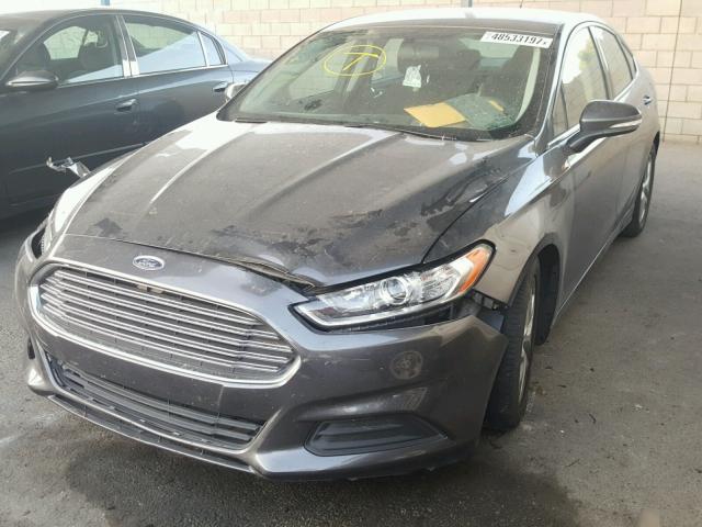 3FA6P0H76GR207483 - 2016 FORD FUSION SE GRAY photo 2