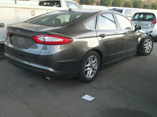 3FA6P0H76GR207483 - 2016 FORD FUSION SE GRAY photo 4