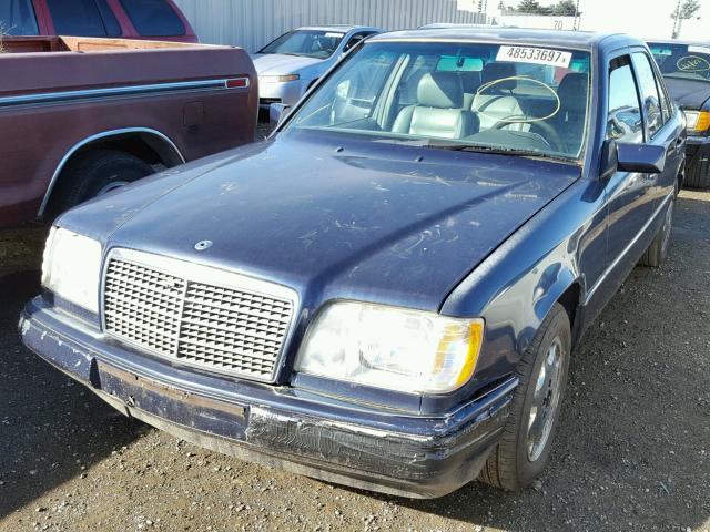 WDBEA32E3SC168440 - 1995 MERCEDES-BENZ E 320 BASE BLUE photo 2