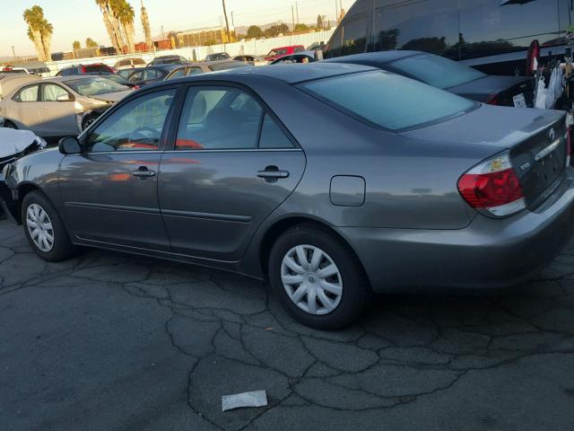 4T1BE32K85U983290 - 2005 TOYOTA CAMRY LE GRAY photo 3