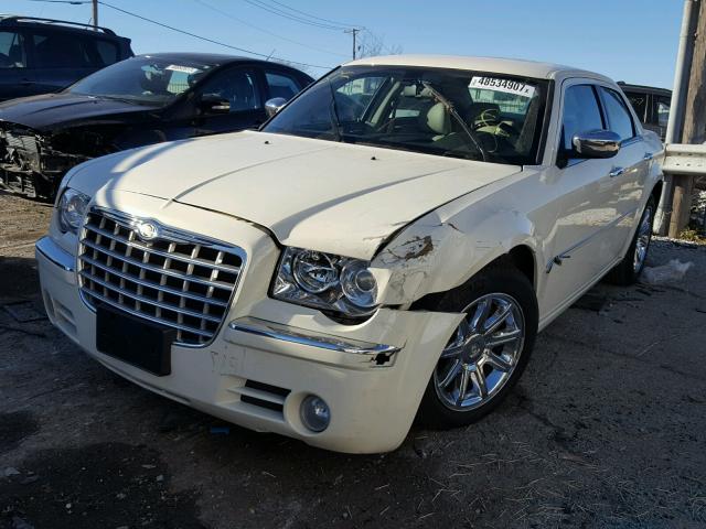 2C3KA63H86H534351 - 2006 CHRYSLER 300C WHITE photo 2