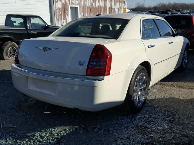 2C3KA63H86H534351 - 2006 CHRYSLER 300C WHITE photo 4