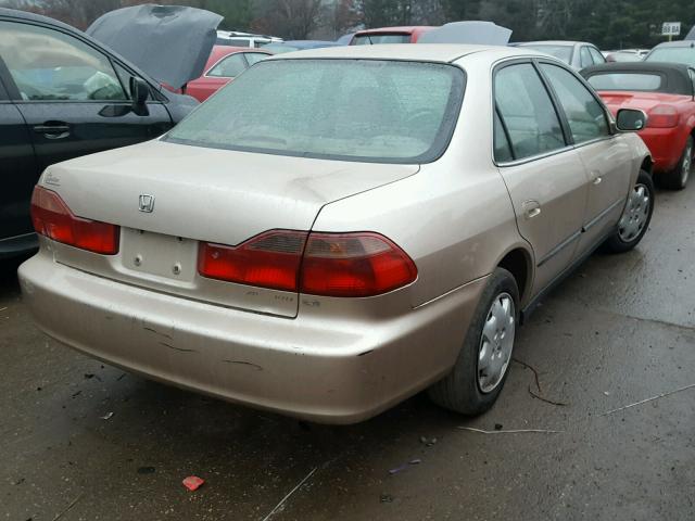 1HGCG5645YA065465 - 2000 HONDA ACCORD LX BEIGE photo 4