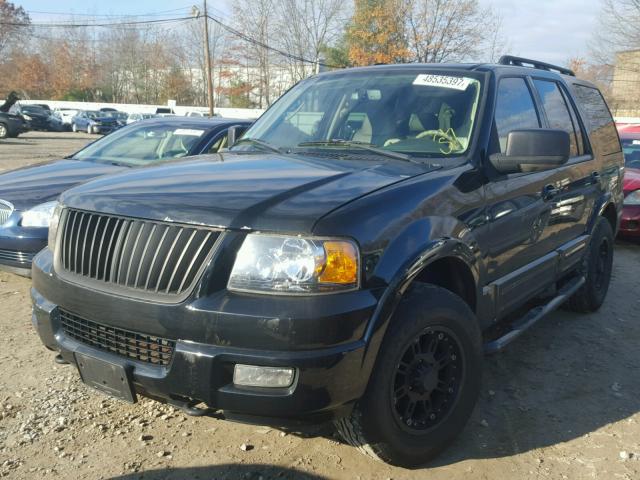 1FMFU18546LA40413 - 2006 FORD EXPEDITION BLACK photo 2