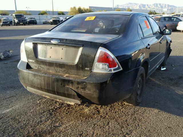 3FAFP07Z56R174008 - 2006 FORD FUSION SE BLACK photo 4