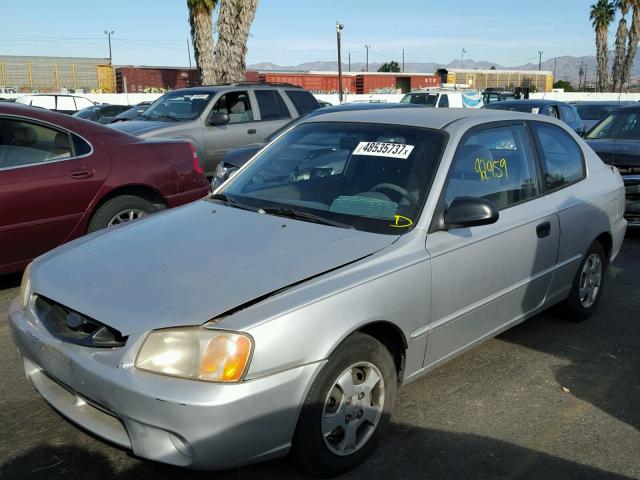 KMHCG35C01U091063 - 2001 HYUNDAI ACCENT GS SILVER photo 2