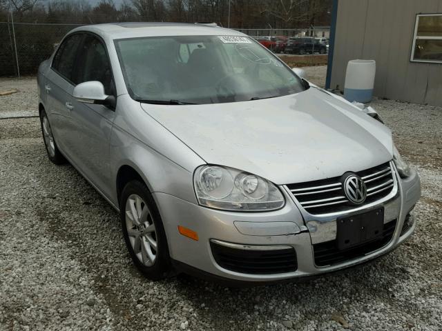 3VWRX7AJ6AM129942 - 2010 VOLKSWAGEN JETTA SE 银色 照片 1