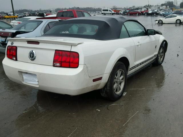 1ZVHT84N595108268 - 2009 FORD MUSTANG WHITE photo 4