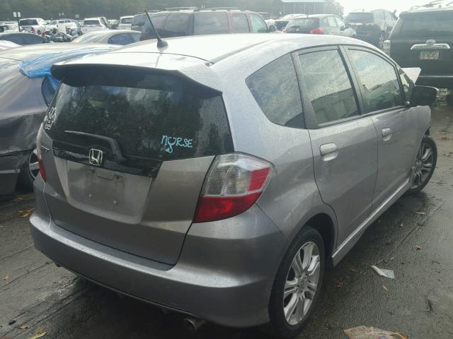 JHMGE8H46AS016312 - 2010 HONDA FIT SPORT SILVER photo 4