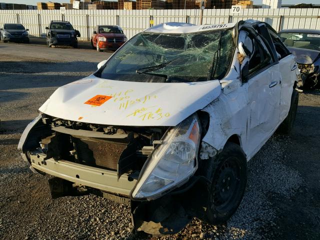 3N1CN7AP4FL955272 - 2015 NISSAN VERSA S WHITE photo 2