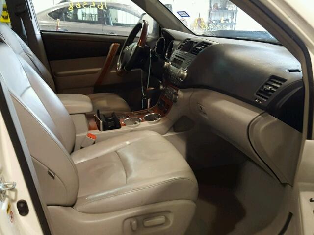 5TDYK3EH6AS001083 - 2010 TOYOTA HIGHLANDER WHITE photo 5