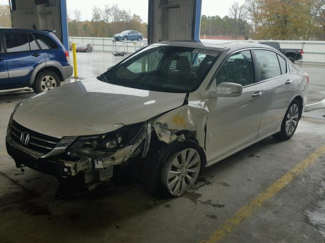 1HGCR2F75FA001538 - 2015 HONDA ACCORD EX WHITE photo 2