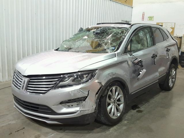 5LMCJ2C92GUJ05313 - 2016 LINCOLN MKC SELECT SILVER photo 2