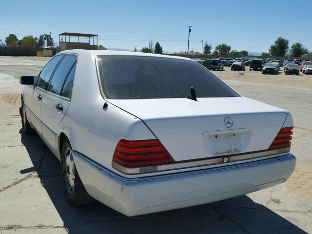 WDBGA32E3RA175743 - 1994 MERCEDES-BENZ S 320 WHITE photo 3