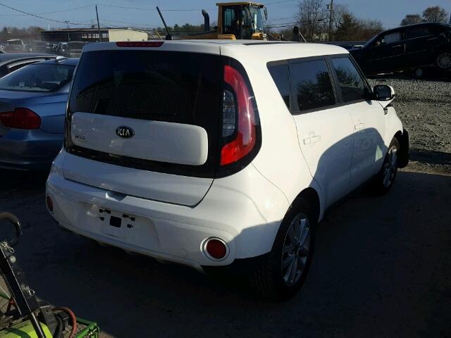 KNDJP3A51J7888777 - 2018 KIA SOUL + WHITE photo 4