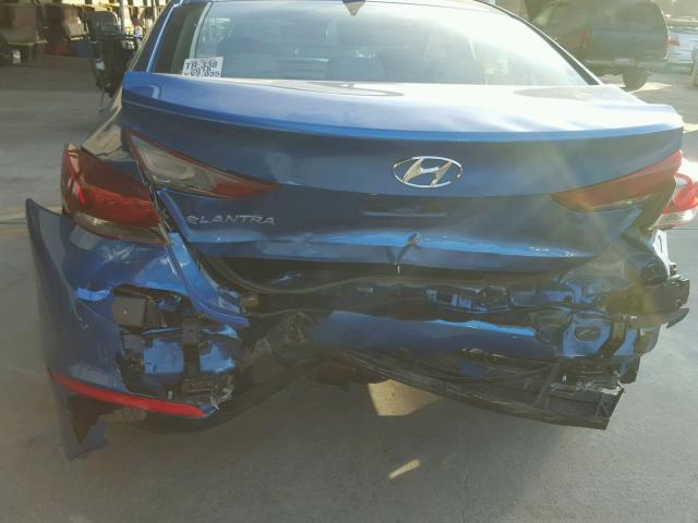 5NPD84LF9JH217410 - 2018 HYUNDAI ELANTRA SE BLUE photo 9