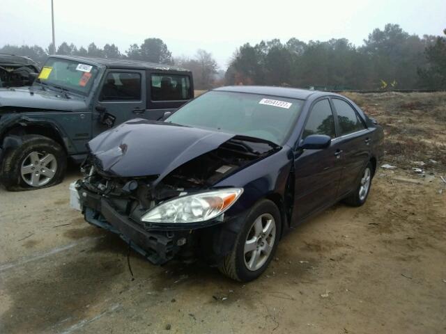 4T1BE32K95U072191 - 2005 TOYOTA CAMRY LE BLUE photo 2