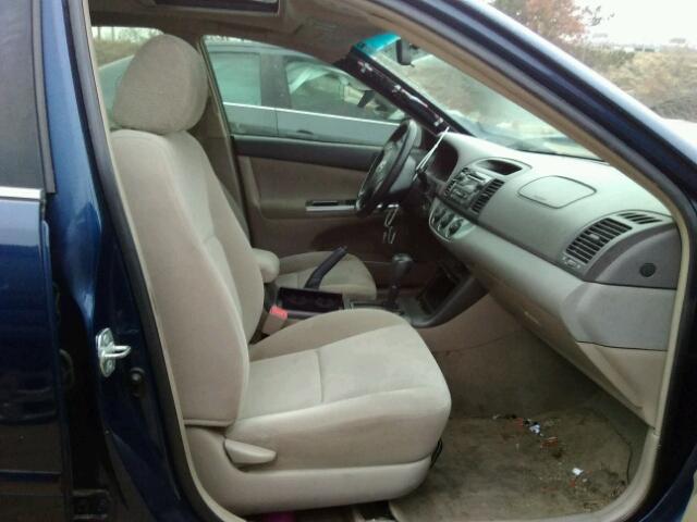 4T1BE32K95U072191 - 2005 TOYOTA CAMRY LE ლურჯი ფოტო 5