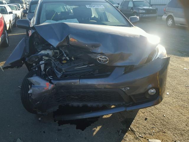 2T1KU4EE9BC670793 - 2011 TOYOTA COROLLA MA SILVER photo 9