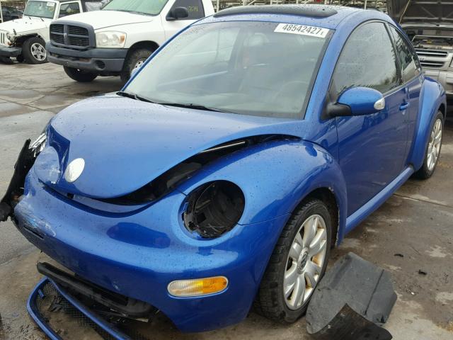 3VWCD21C63M442043 - 2003 VOLKSWAGEN NEW BEETLE 蓝色 照片 2
