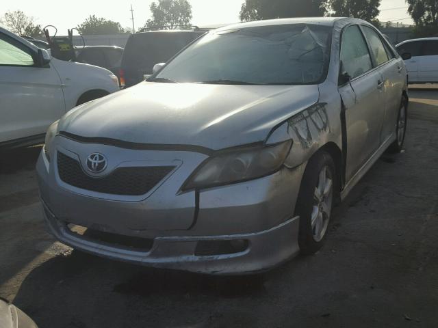 4T1BK46K17U027032 - 2007 TOYOTA CAMRY NEW SILVER photo 2