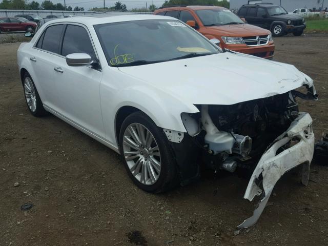 2C3CCAPT4CH238030 - 2012 CHRYSLER 300C LUXUR WHITE photo 1