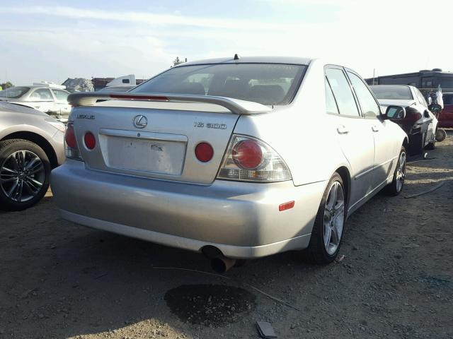 JTHBD182010027711 - 2001 LEXUS IS 300 SILVER photo 4