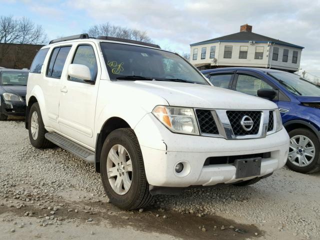 5N1AR18UX5C779464 - 2005 NISSAN PATHFINDER WHITE photo 1