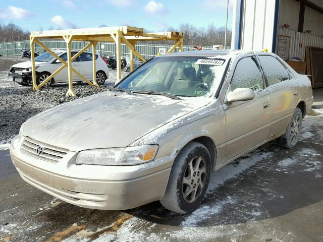 JT2BG22K2X0308966 - 1999 TOYOTA CAMRY LE ოქროსფერი ფოტო 2