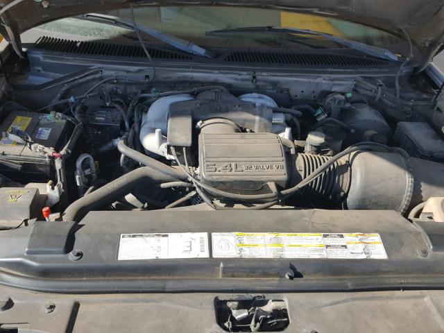 5LMEU27R22LJ15543 - 2002 LINCOLN NAVIGATOR 灰色 照片 7