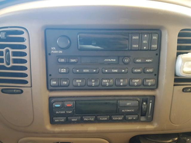 5LMEU27R22LJ15543 - 2002 LINCOLN NAVIGATOR 灰色 照片 9