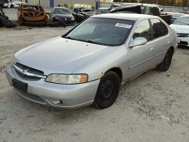 1N4DL01DXYC116719 - 2000 NISSAN ALTIMA XE SILVER photo 2