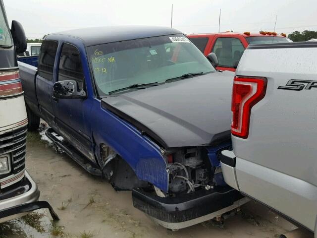 1GCHC29UX3E185211 - 2003 CHEVROLET SILVERADO BLUE photo 1