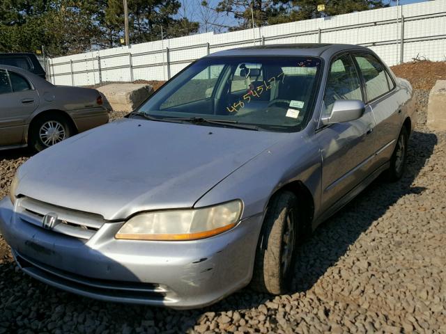 1HGCG66862A024147 - 2002 HONDA ACCORD EX SILVER photo 2