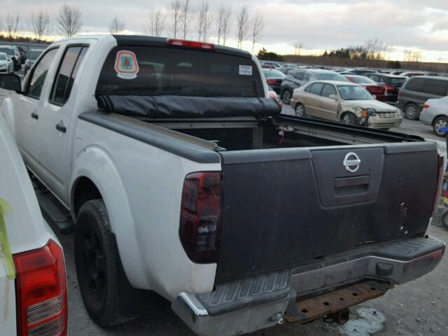 1N6AD07W15C408691 - 2005 NISSAN FRONTIER C WHITE photo 3